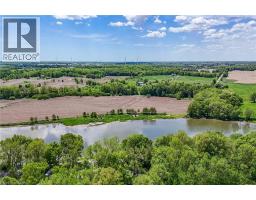 2 TOWNLINE Road E - 45