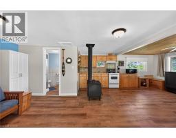 2 TOWNLINE Road E - 6