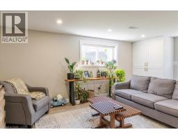 74 GREENINGDON Drive - 34