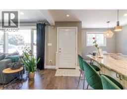 74 GREENINGDON Drive - 5