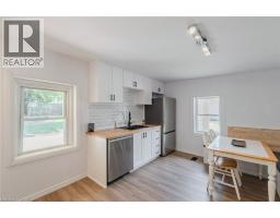241 TALBOT Street S - 12