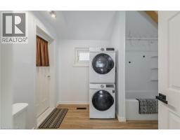 241 TALBOT Street S - 15