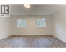 347 KEEWATIN Avenue - 16