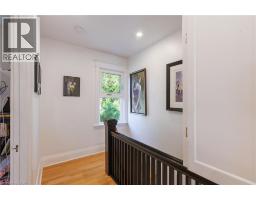 41 PARK Row N - 18