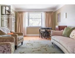 12 BOND Street S - 13