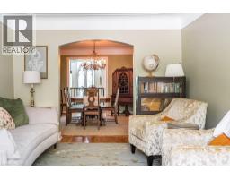 12 BOND Street S - 14