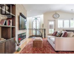 12 BOND Street S - 16