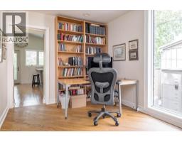 12 BOND Street S - 22