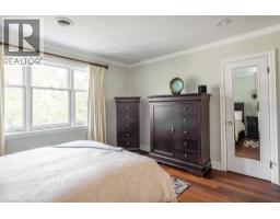 12 BOND Street S - 25