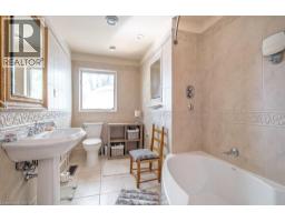 12 BOND Street S - 27
