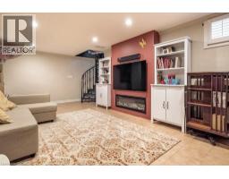12 BOND Street S - 9