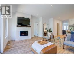 39 BEACHWALK Crescent - 12
