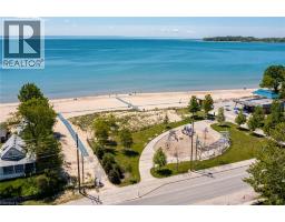 39 BEACHWALK Crescent - 37