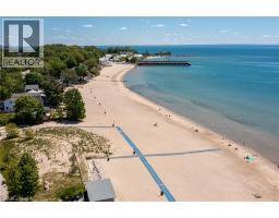 39 BEACHWALK Crescent - 38