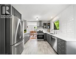 166 CASTLE Crescent - 13