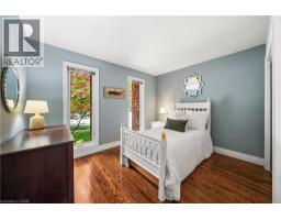 166 CASTLE Crescent - 18