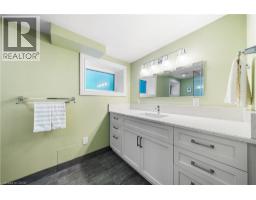 166 CASTLE Crescent - 27