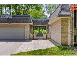 166 CASTLE Crescent - 3