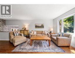 166 CASTLE Crescent - 8