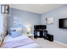 7 KINSMAN Drive - 32