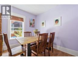 572 DOWNIE Street - 14