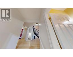 39 FALCON Court - 10