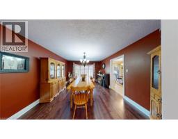 39 FALCON Court - 15