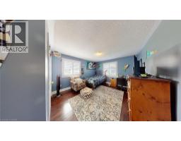 39 FALCON Court - 33