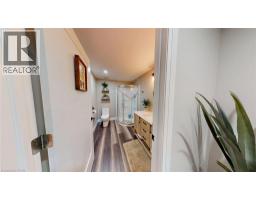 39 FALCON Court - 40
