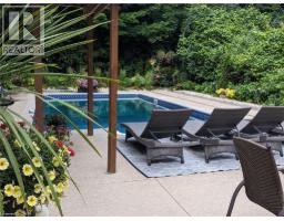 355 EDGEHILL Drive - 32