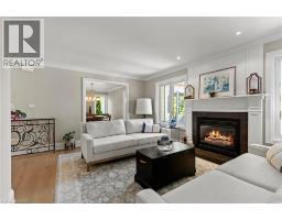 611 VICTORIA Street - 11