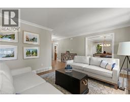 611 VICTORIA Street - 13