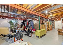 611 VICTORIA Street - 35