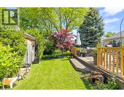 611 VICTORIA Street - 38