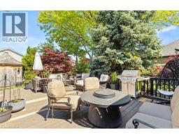 611 VICTORIA Street - 6