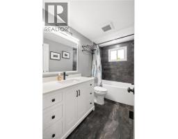 103 BELWOOD Crescent - 17