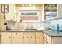 995 WEBER Street E - 10