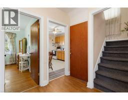 47 CROSTHWAITE Avenue S - 11