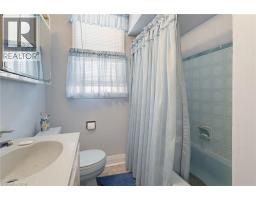 47 CROSTHWAITE Avenue S - 21