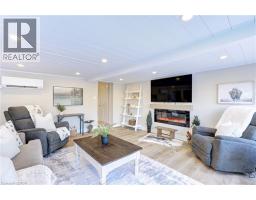 2225 WYANDOTTE Drive - 7