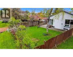 1403 SELKIRK Avenue - 30