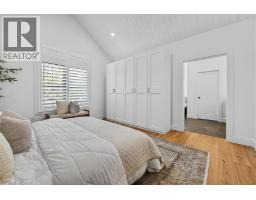 31 WINNETT Street N - 28