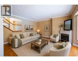 8 SOPHIE Court - 16