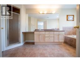 8 SOPHIE Court - 27