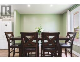 27 LUDLOW Crescent - 10