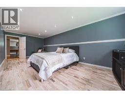 27 LUDLOW Crescent - 32