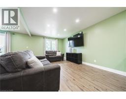 27 LUDLOW Crescent - 6