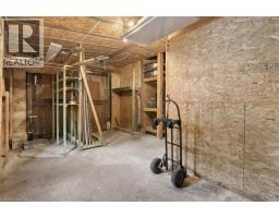 427 W DUKE Street W - 27
