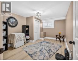 6986 GLENGOWAN Crescent - 32