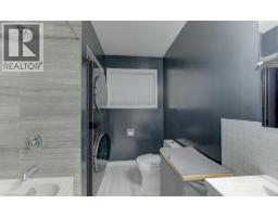 136 DUNSMERE Drive - 12